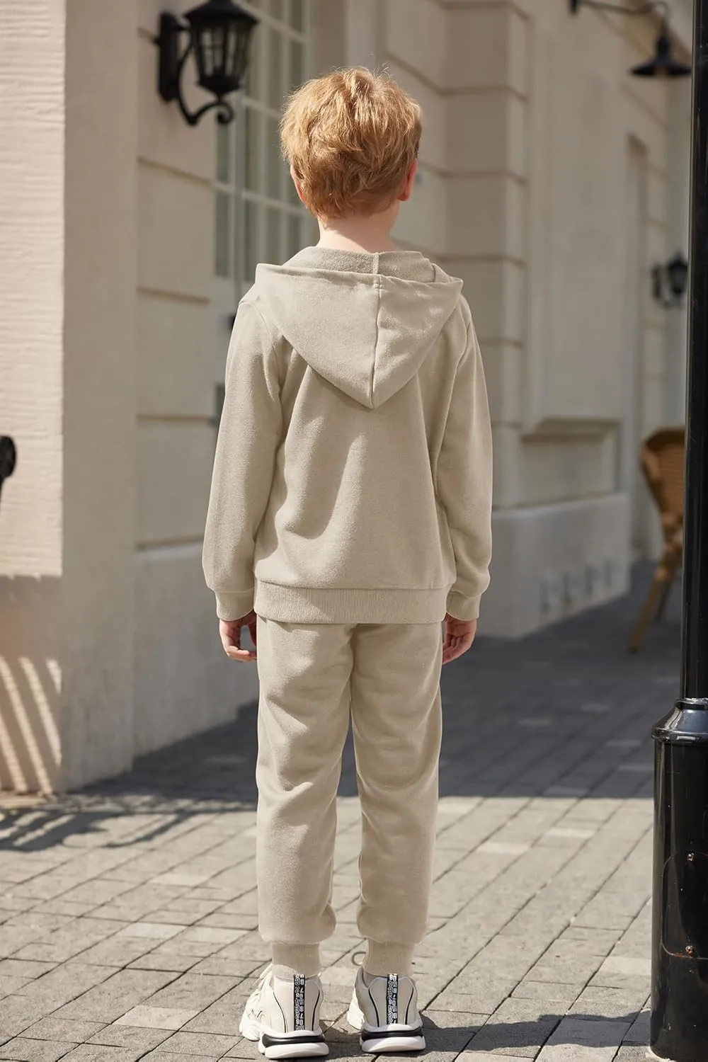 Arshiner Boys' 2 Piece Athletic Tracksuit Jogging Sets Outfit Sweatsuit Zip Up Hoodie and Active Pants for Kids 5-14 Years