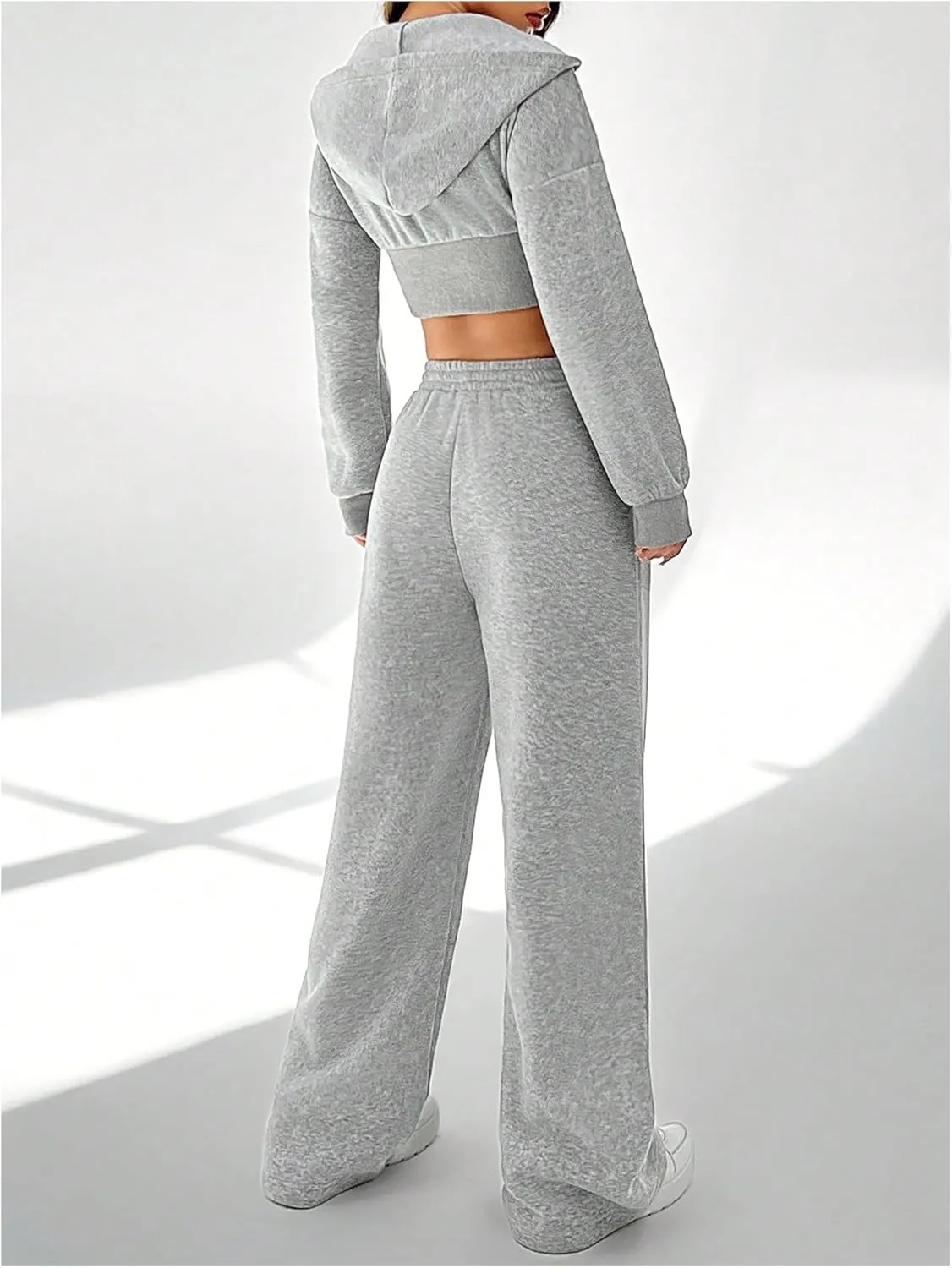 MakeMeChic Women's Two Piece Athletic Outfits Long Sleeve Zip Up Hooded Cropped Sweatshirt and Sweatpants Set
